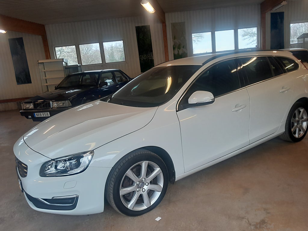 Volvo V60 D4 AWD Geartronic Momentum Euro 6