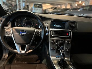 Volvo V60 D5 Plug-in Hybrid AWD Momentum 231hk VoC/Drag/Psens