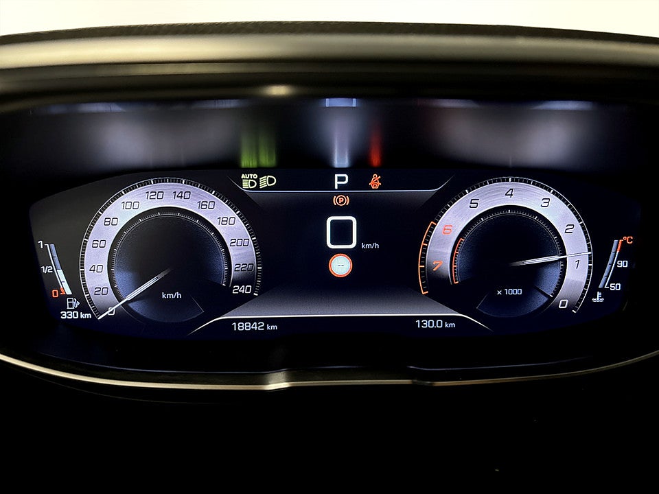 Bild på Peugeot 5008 GT 1.2 PT 130hk Aut 7-SITS B-KAMERA CARPLAY