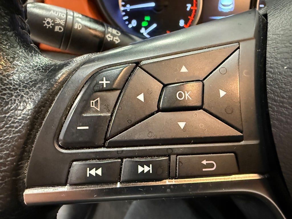 Nissan Micra Tekna 0.9 Turbo 360* Kamera V-hjul Nybesiktigad Helgkampanj! - miniatyr 23