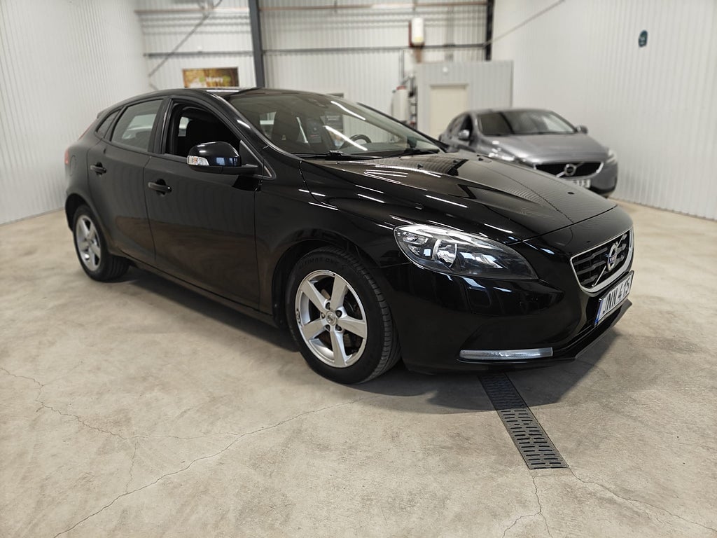 Volvo V40 D2 Automat Euro 5 Kamrem bytt SoV