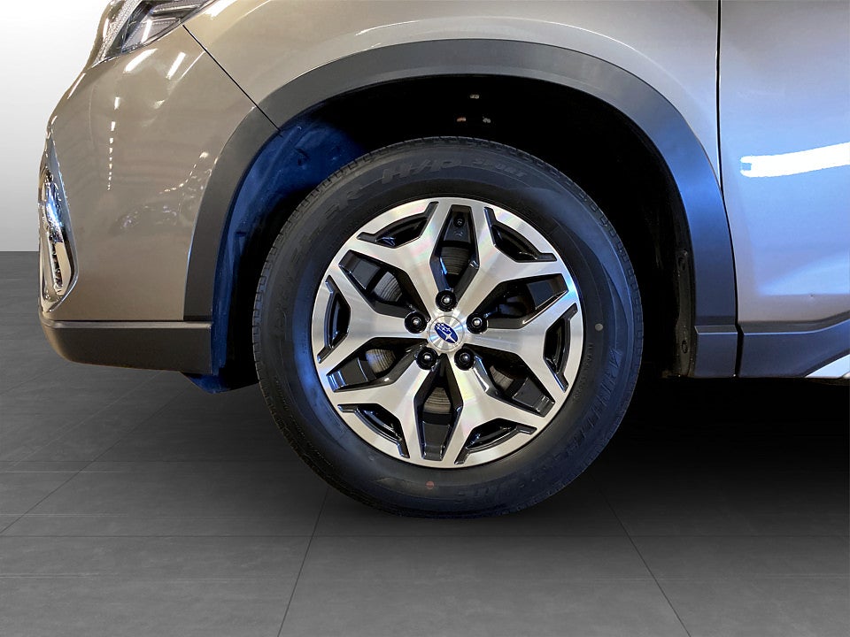 Bild på Subaru Forester Active e-Boxer 150hk Aut 4WD B-KAMERA CARPLAY