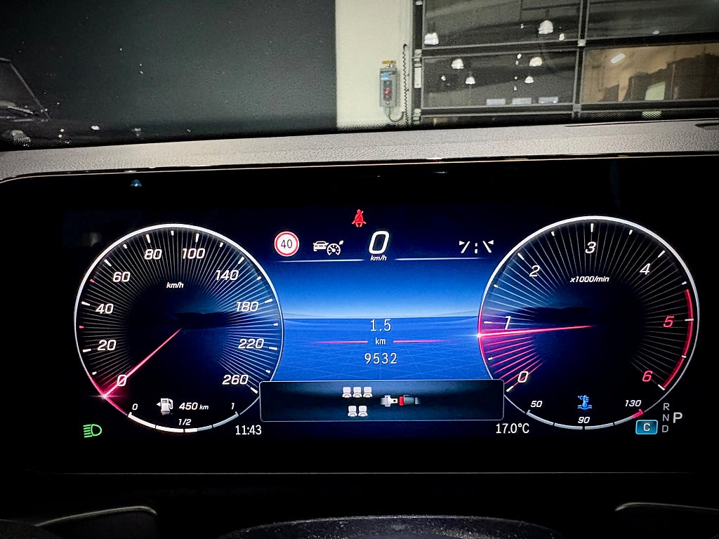 Mercedes-Benz GLB 220 d 4MATIC AMG 7sits Glastak Vinterpaket Drag Elstol - bild 11