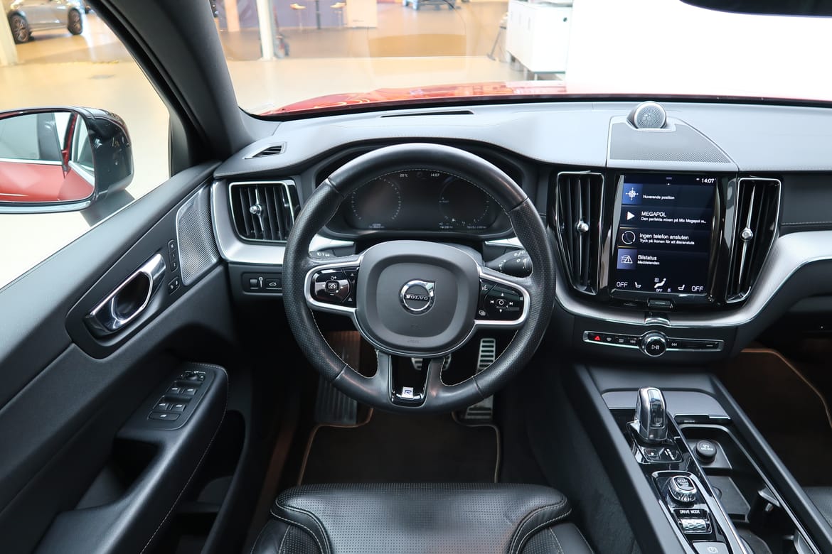 Volvo XC60 T8 TE R-Design 2019, bild 6/10