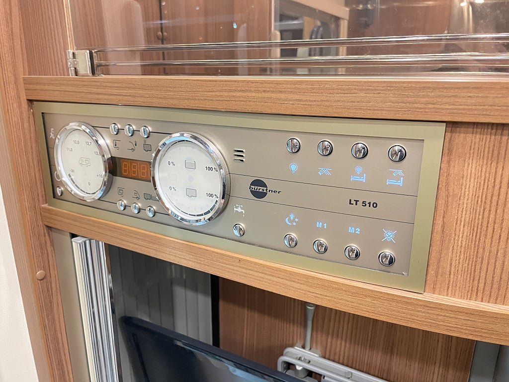 Bürstner Argos 747 /ALDE / Hyd-stöd / AC / Drag / Litium / Inverter / Aut - Bürstner