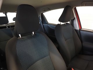 Halvkombi Toyota Yaris 9 av 20