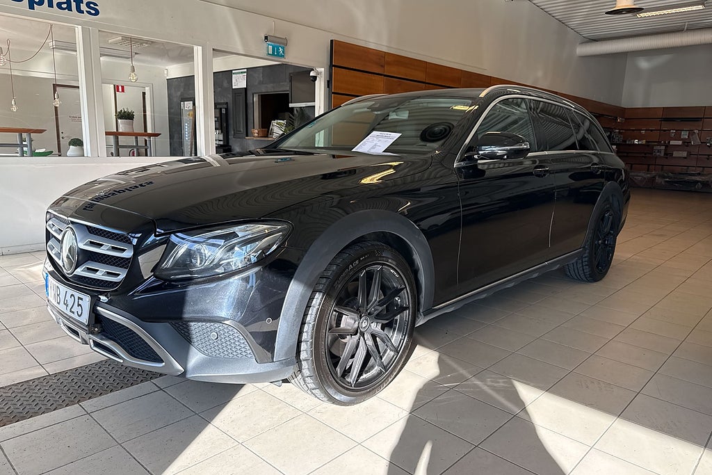 Mercedes-Benz E 220d 4MATIC AllTerrain Aut Widescreen D-värm Drag 360°  2017 till salu hos Magnus Bil