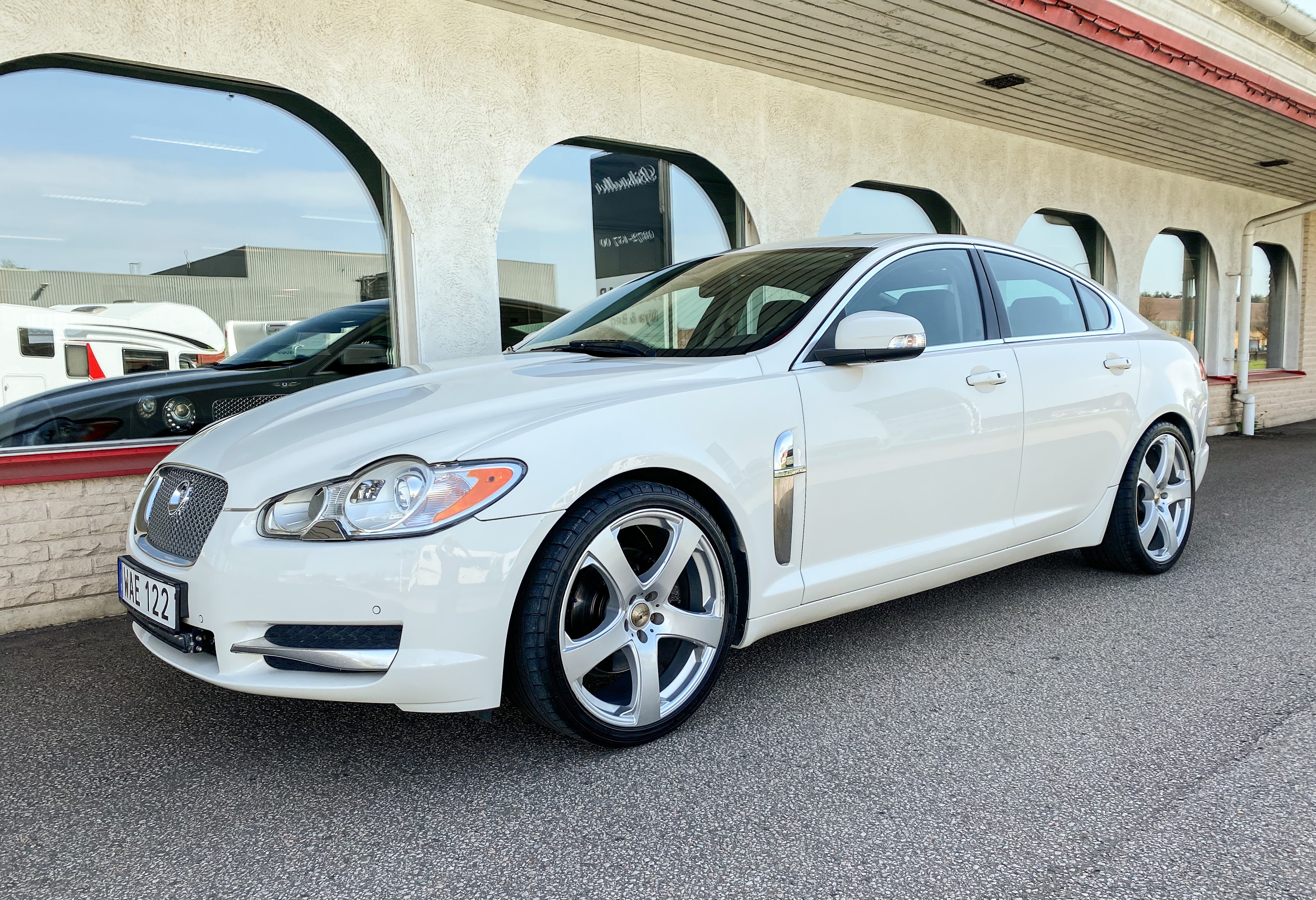 Jaguar XF