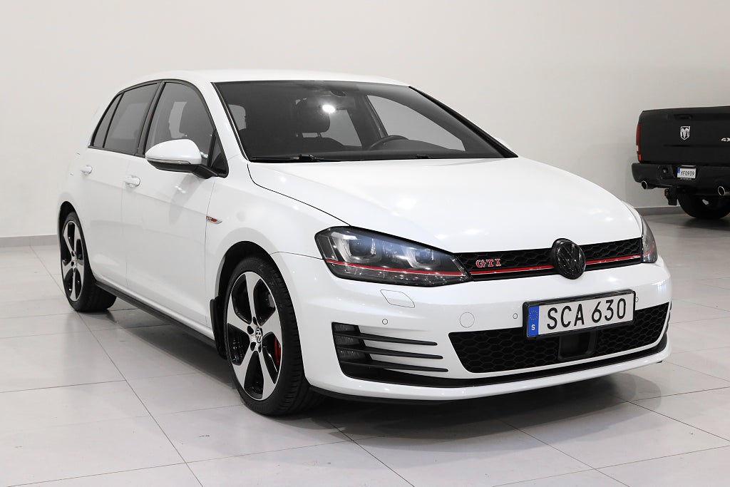 Volkswagen Golf GTI Performance / 2.0 TSI / 230hk / Dragkrok