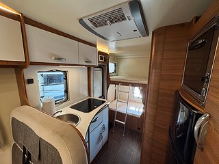 Husbil-alkov Elnagh Baron 22 17 av 24