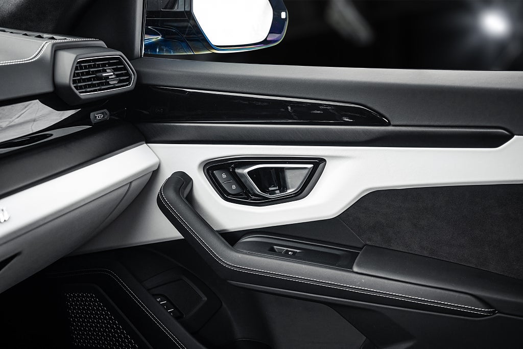 Gallery image 17 of 18