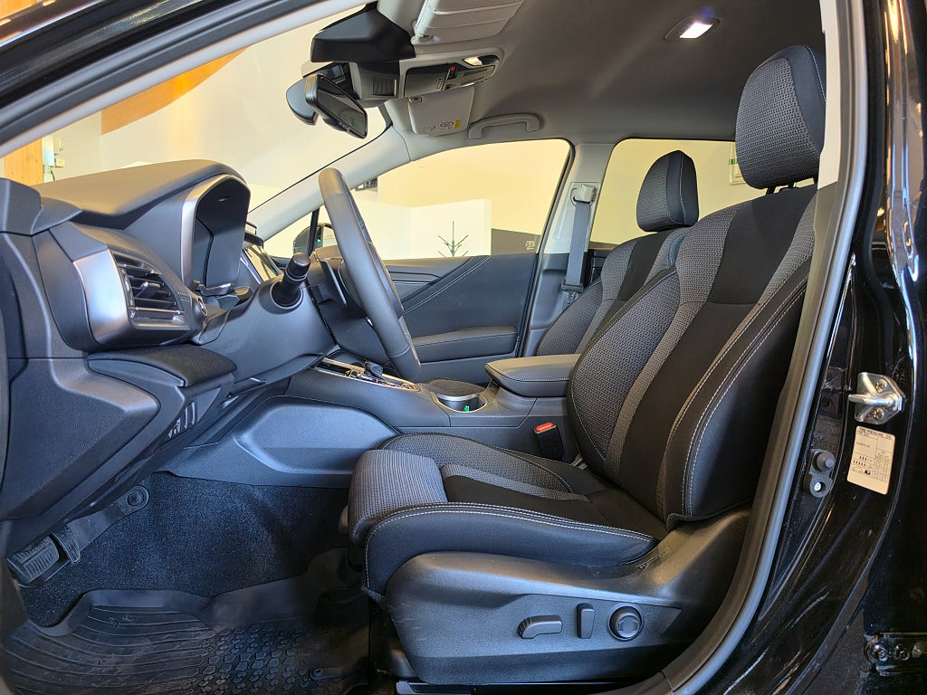 Subaru Outback 2.5 4WD XFuel Adventure /Låg skatt/Serviceavtal ingår