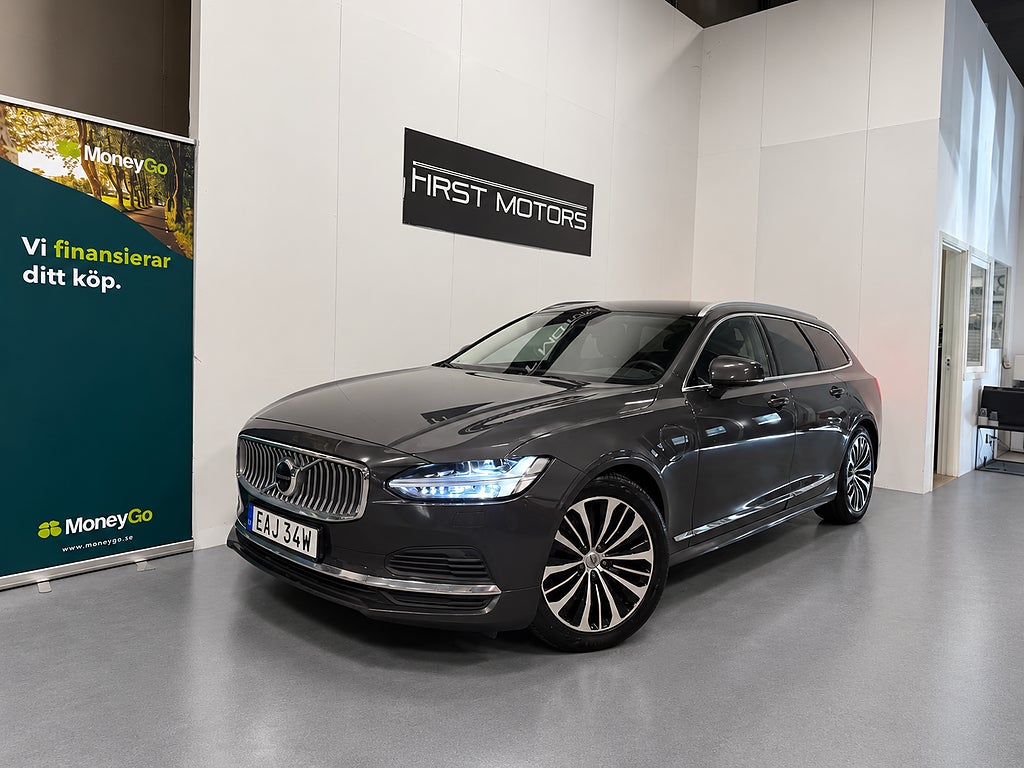 Volvo V90 Recharge T6 AWD Geartronic Core Edition /Moms/1-Ägare