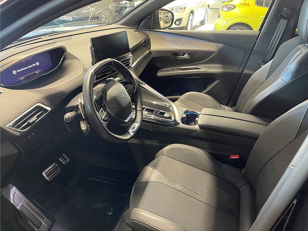 Bild på Peugeot 5008 GT 1.2 PT 130hk Aut - BACKKAMERA, CARPLAY