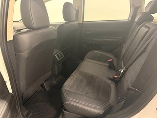 SUV Mitsubishi Outlander 18 av 21
