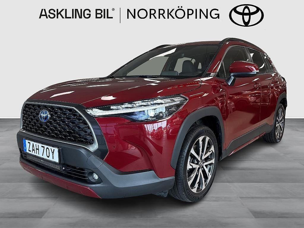 Toyota Corolla Cross 2,0 HYBRID AWD EXECUTIVE SKINN / DRAG, LED-RAMP