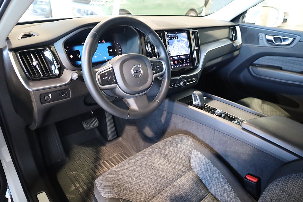 Volvo XC60 B4 AUT Momentum Advanced Navi Kamera Keyless CarPlay