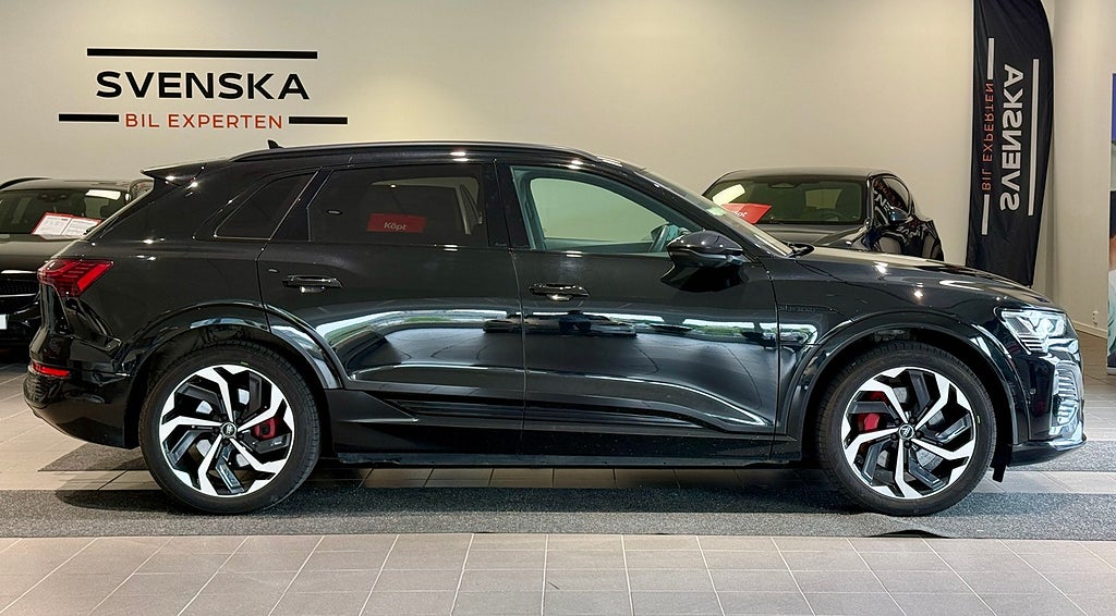 Audi Q8 55 e-tron 408hk/S-Line/Pano/Drag /B&O/Luftfjädring/360°