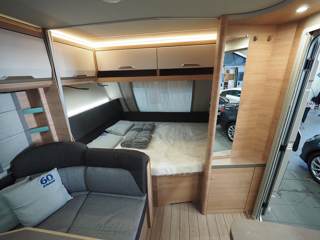 Knaus Südwind 580 QS 60 Year ALDE I Barnkammare
