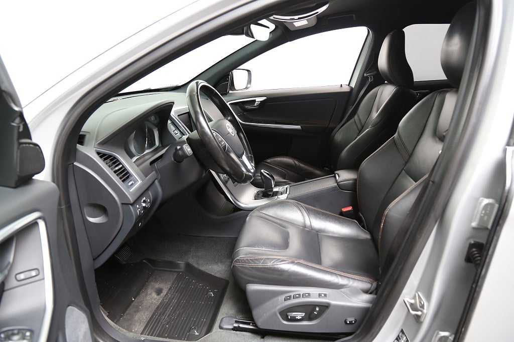 Volvo XC60 D4 190hk Classic Summum AWD Aut Skinn 2017