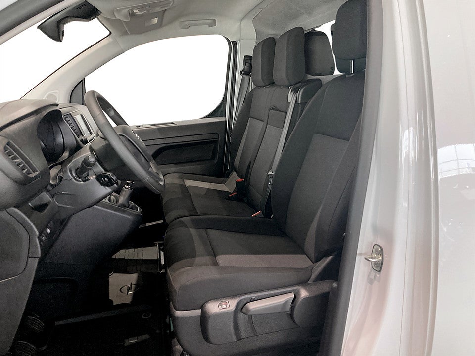 Bild på Opel Vivaro Business 2.0 BHDi 145hk L3 KAMPANJRÄNTA 3,99%
