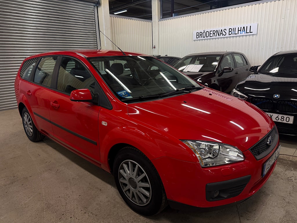 Ford Focus Kombi 1.8 Flexifuel/ 1-Ägare/ Dragkrok/ Motorvärmare