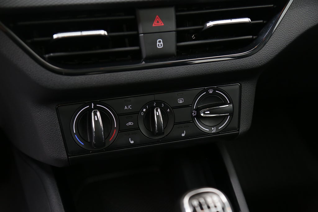 Skoda Kamiq 1,0 TSI Ambition 115hk Kamera Panorama Drag 2021