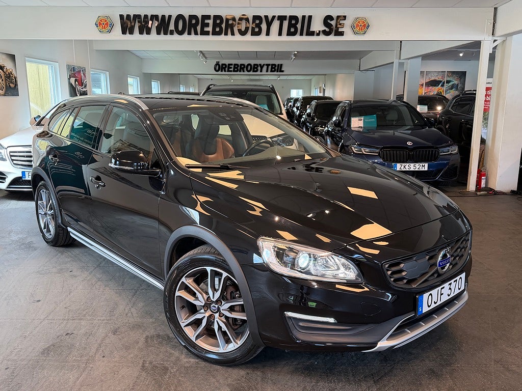 Volvo V60 Cross Country D4 AWD Aut Business Advanced Summum Drag Gps En-Brukare