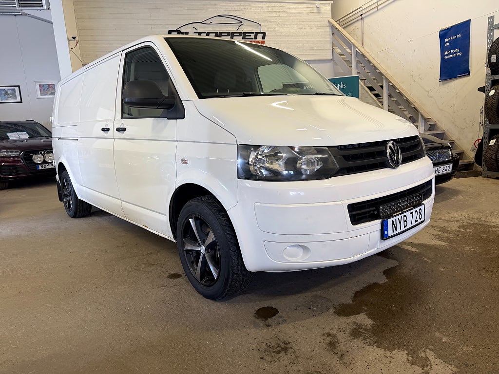 Volkswagen Transporter T30 2.0 TDI 4Motion Automat D-Värmare / Drag / S+V-hjul