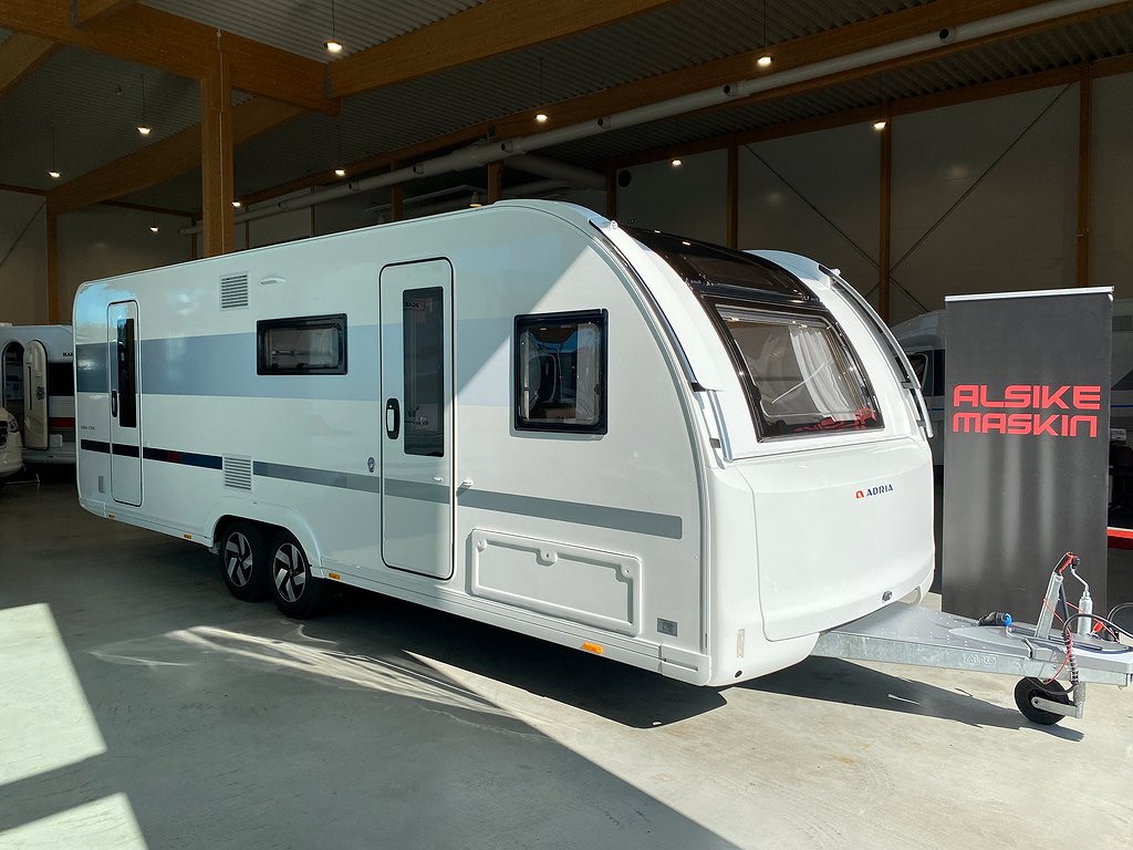 Adora 673 PK - Adria Adora 673 PK / Mover / AC / Förtält / Boggie