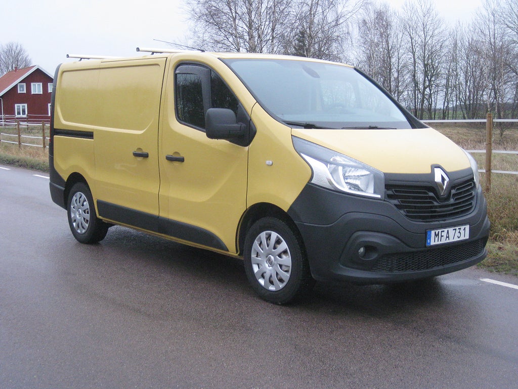 Renault trafic Skåpbil2.7t 1.6 dCi Euro5 Nyserv Drag Värmare