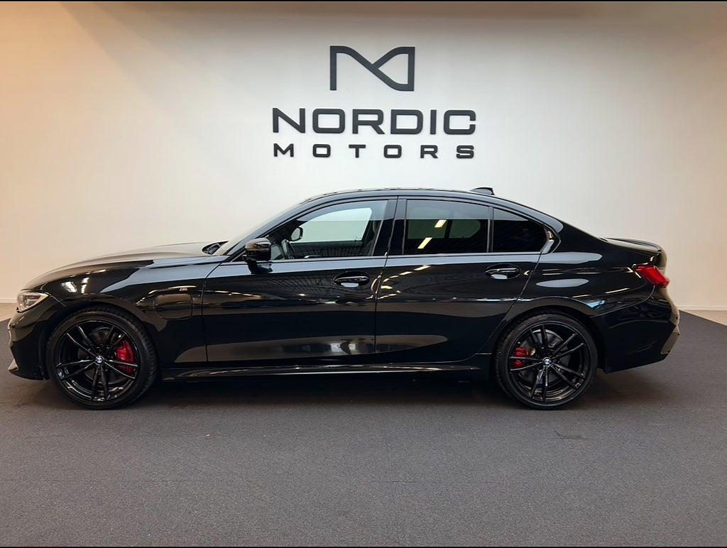 BMW 330e Sedan Steptronic/M-Sport/H&K
