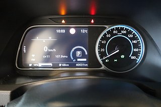 Halvkombi Nissan Leaf 17 av 23