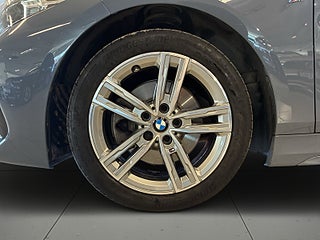 BMW 118I M Sport Mvärme Rattvärme Ambient light S&V-däck – bild 14
