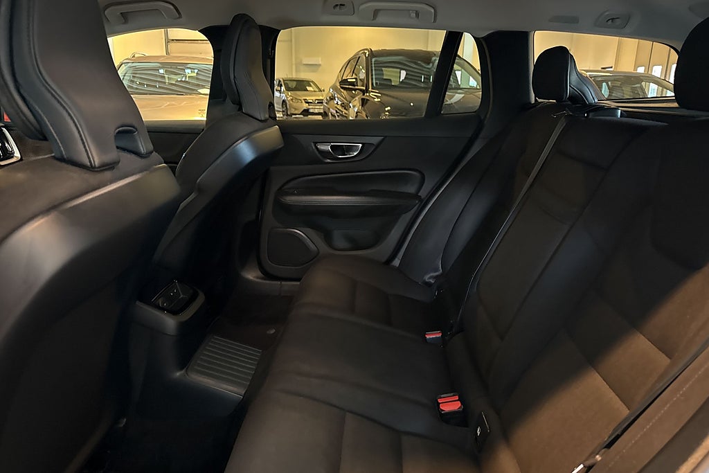 Volvo V60 Recharge T6 AWD Geartronic Kamera H/K Navi Värmare  miniatyr 16