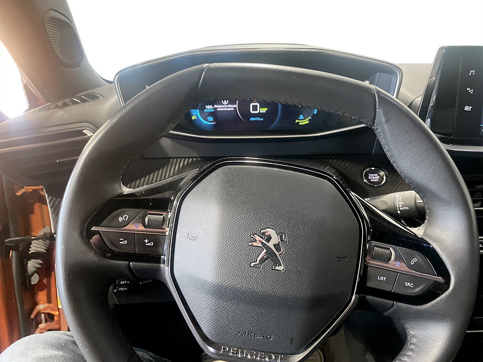 Bild på Peugeot E-2008 Allure Pack 50kWh 136hk Aut B-KAMERA CARPLAY
