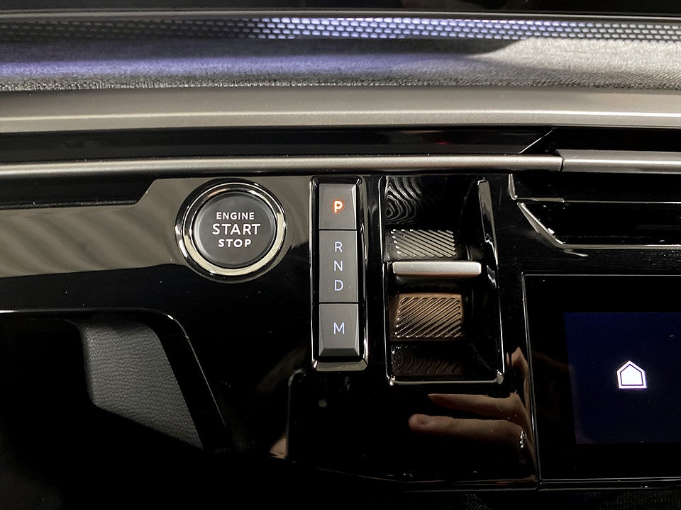 Bild på Peugeot 5008 GT Hybrid 145hk Aut 7-SITS B-KAMERA CARPLAY