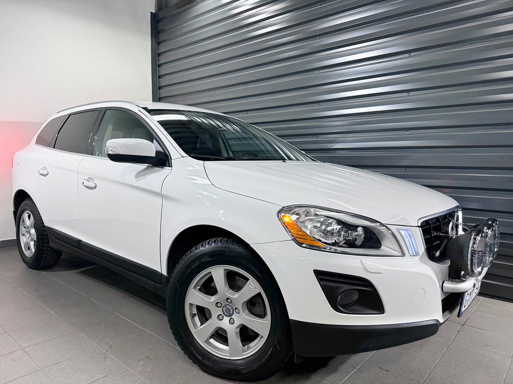 Volvo XC60 D5 AWD Auto Summum/Drag/D-värm/Skinn/ SÅLD