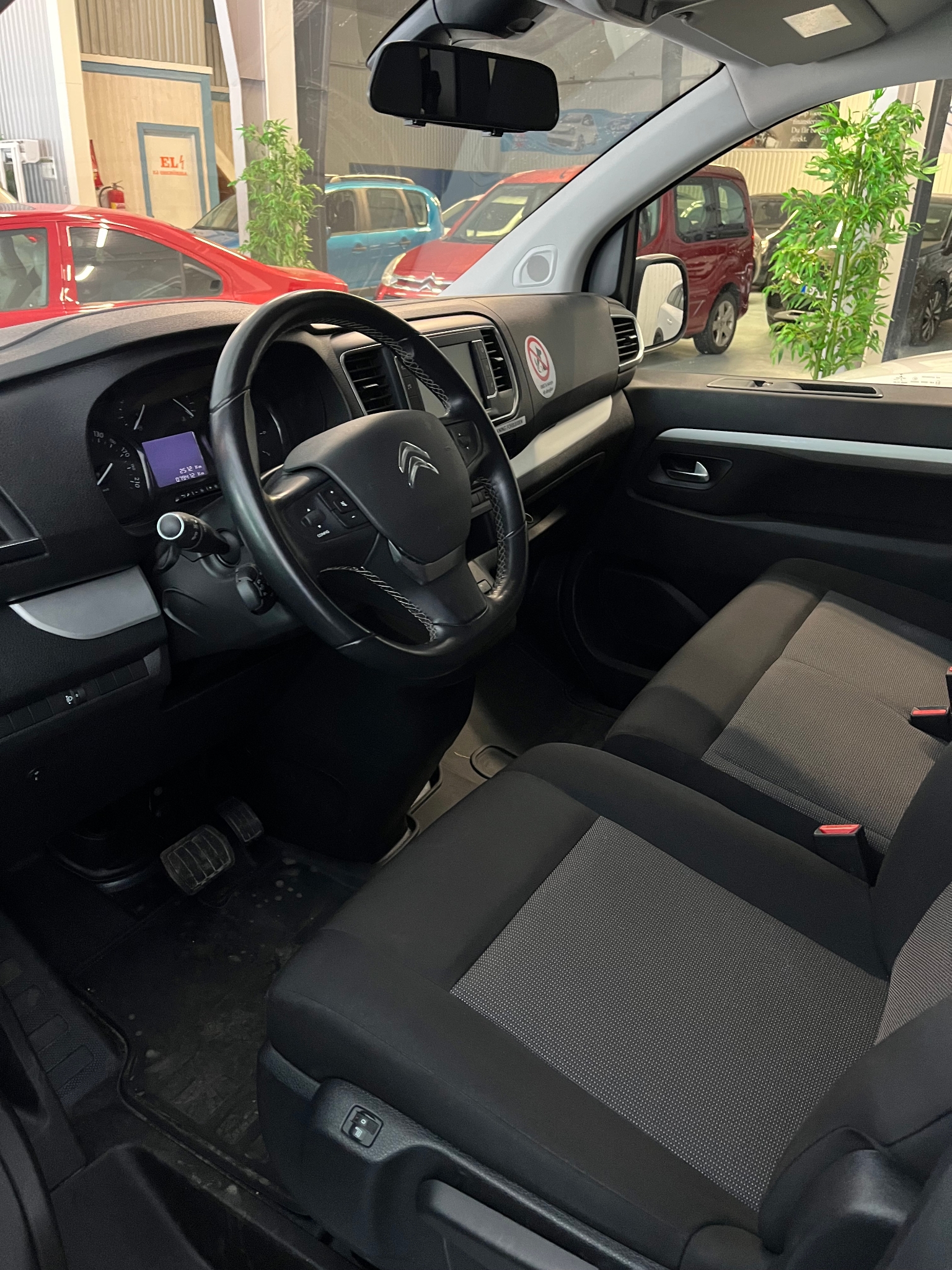 Citroen ë-Spacetourer 2.0 HDI 2021, bild 3/41