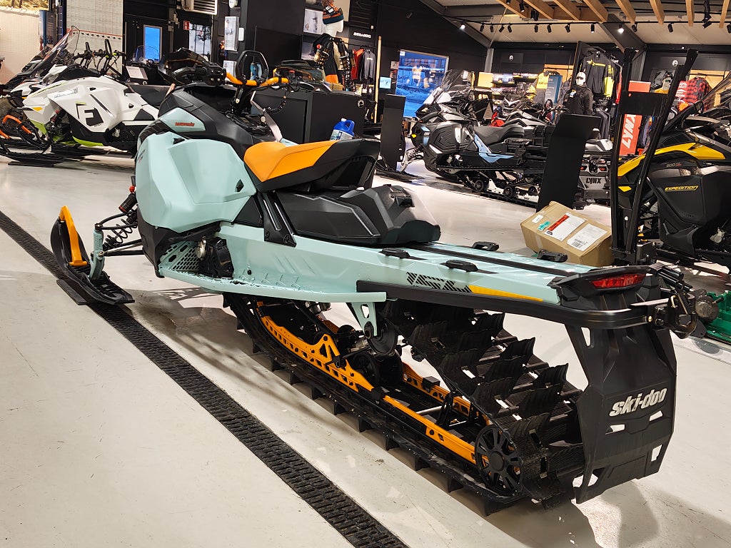 Ski-Doo Backcountry XRS 154 850 E-Tec 10" Display 2024 - miniatyr 3