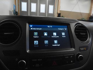 Halvkombi Hyundai i10 19 av 20