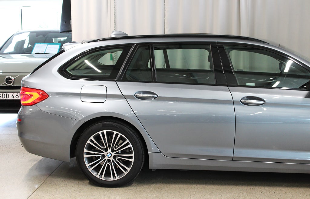 BMW 520d xDrive 190HK, Drag, Värmare, Sport line, Skinn, B-Kamer