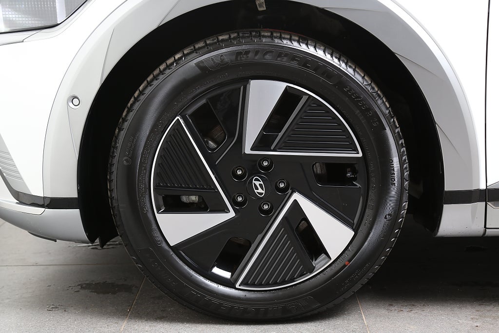 Hyundai IONIQ 5 Advanced 84 kWh AWD Facelift | 360 kamera skinn HUD 2025