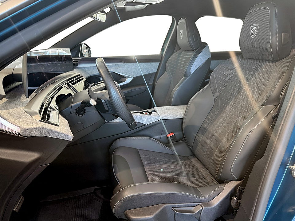 Bild på Peugeot 3008 GT Hybrid 1.2 PT 145hk Aut B-KAMERA CARPLAY