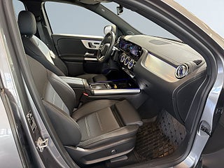 Mercedes-Benz EQA 300 4MATIC AMG Line Advanced Plus S&V/Skinn/Burmester – bild 10