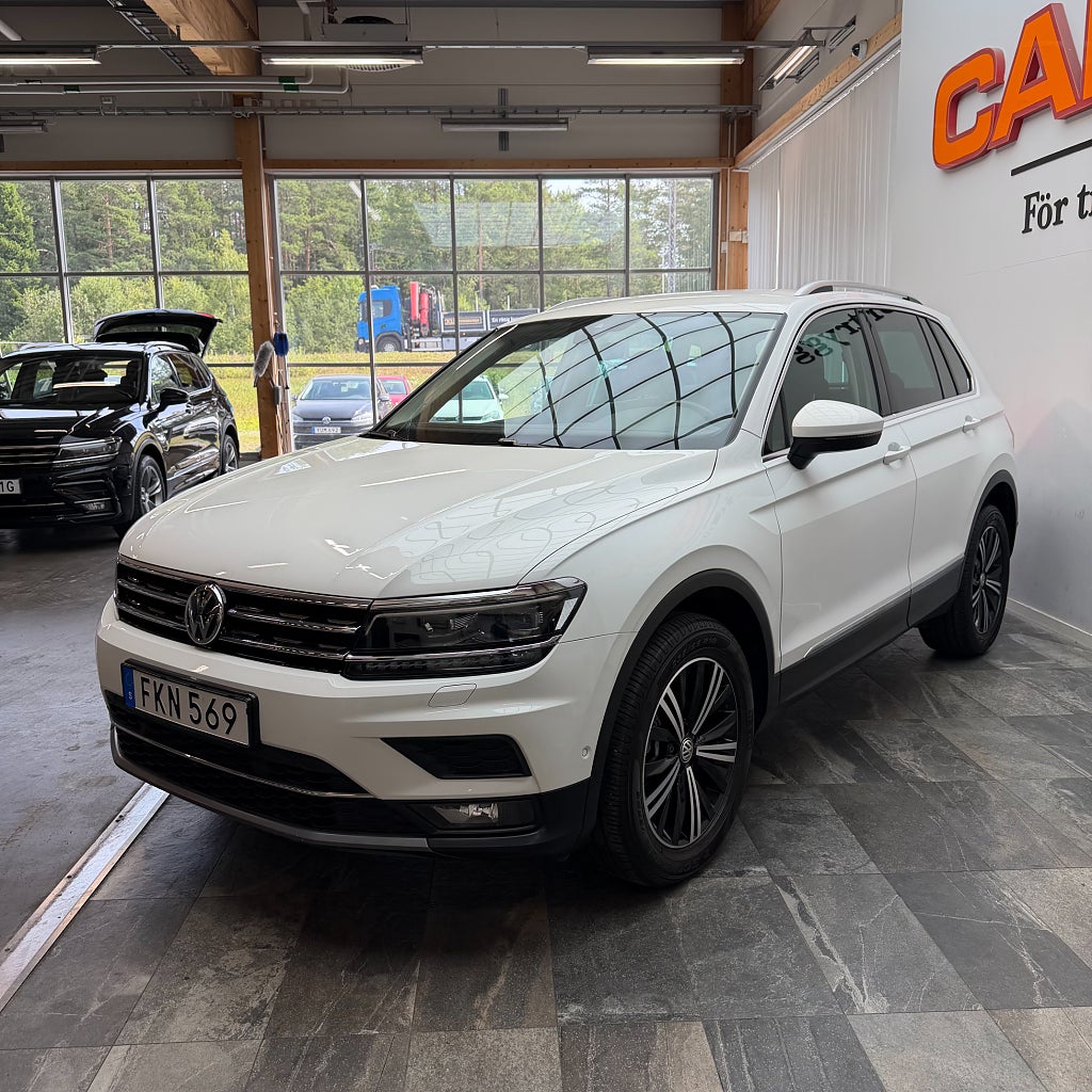Volkswagen Tiguan 2.0 TDI 4M GT Cockpit Carplay Backkamera Dag Värmare