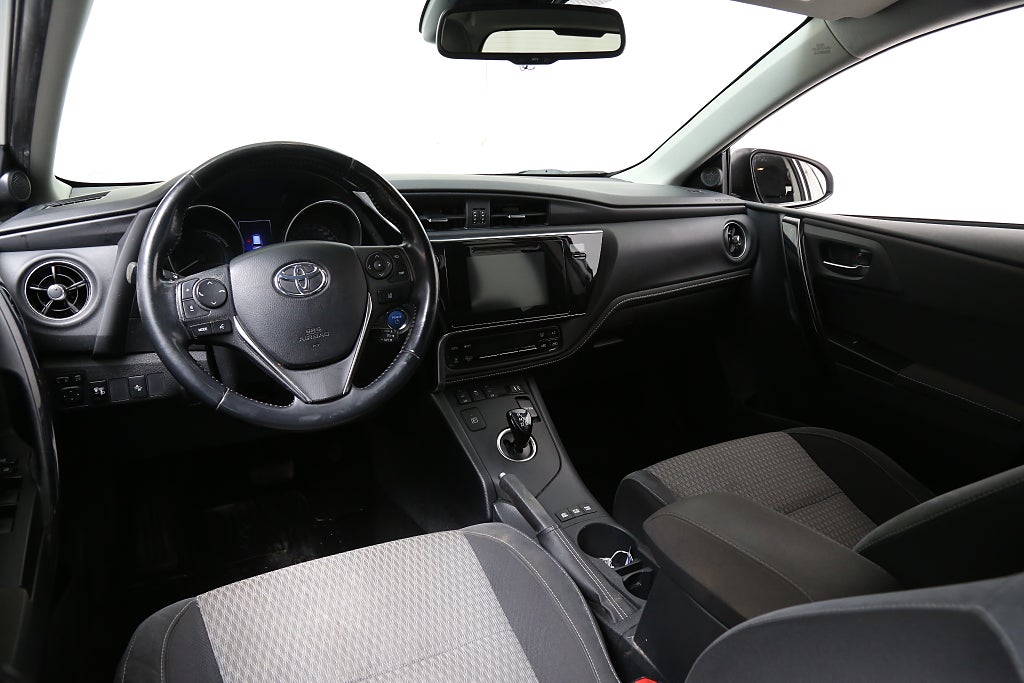 Toyota Auris Touring Sports Hybrid e-CVT Comfort 136hk 2018