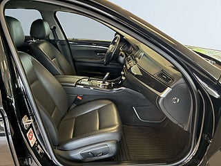 BMW 520d xDrive Touring Aut Drag Mvärm Psens Rattvärme Skinn S&V
