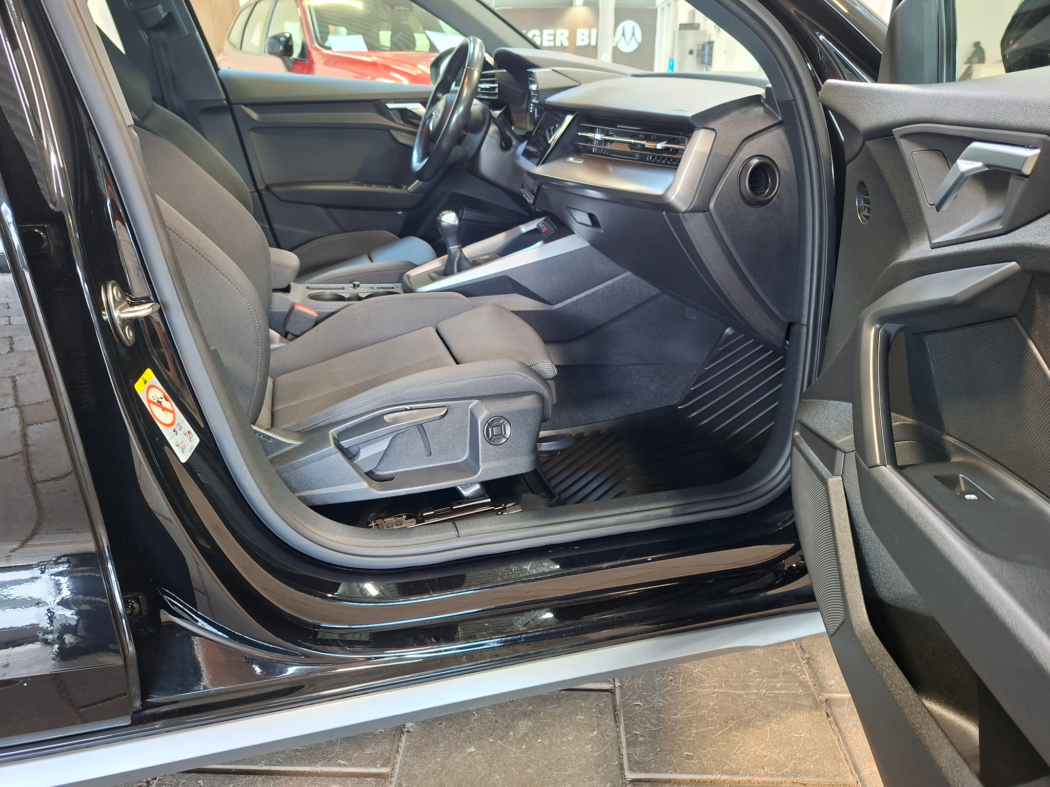 Audi A3 Sportback 35 TFSI 150hk Comfort 2023, bild 6/49
