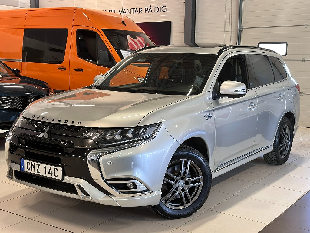 Mitsubishi Outlander CVT 224hk S-Edition Plug-In Hybrid AWD Taklucka Dragkro